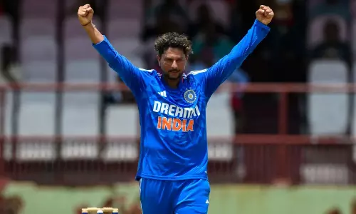 டி20 போட்டிகளில் அதிவேகமாக 50 விக்கெட் வீழ்த்திய இந்திய பவுலர் - குல்தீப் யாதவ் சாதனை