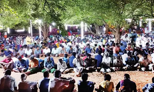 நத்தம் அருகே கோவில் திருவிழாவில் ஆண்கள் மட்டுமே கலந்து கொண்ட கறி விருந்து