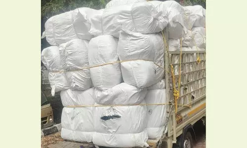 தூத்துக்குடியில் இருந்து இலங்கைக்கு கடத்த முயற்சி: ரூ. 10 லட்சம் மதிப்பிலான பீடி இலைகள் பறிமுதல்- 6 பேர் கைது