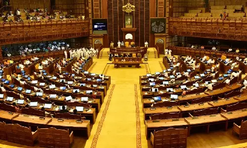 கேரளா இனி கேரளம்- சட்டசபையில் தீர்மானம் நிறைவேற்றம்