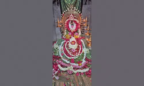 கன்னியாகுமரி முருகன்குன்றம் வேல்முருகன் கோவிலில் ஆடி கிருத்திகை மலர் முழுக்கு விழா