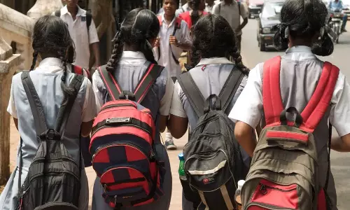 மணிப்பூரில் 2 மாதங்களுக்கு பிறகு 9 முதல் 12 வரையிலான வகுப்புகள் இன்று தொடக்கம்