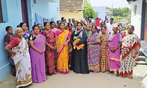 நெல்லையில் பொதுப்பணித்துறை அதிகாரிகளுடன் பொதுமக்கள் வாக்குவாதம்- போராட்டம்