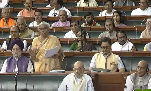 ஜெயலலிதாவின் புடவையை இழுத்தார்கள்.. பெண்களின் பாதுகாப்பு குறித்து திமுக குற்றச்சாட்டுக்கு நிர்மலா சீதாராமன் பதில்