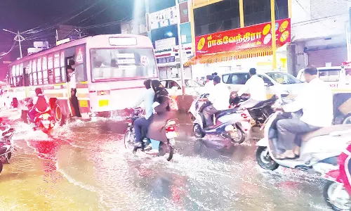 தருமபுரியில் இடி, மின்னலுடன் கனமழை