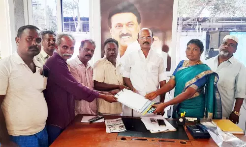 தமிழக கவர்னர் ஆர்.என்.ரவியை பதவி நீக்கம் செய்ய கோரி கையெழுத்து இயக்கம்