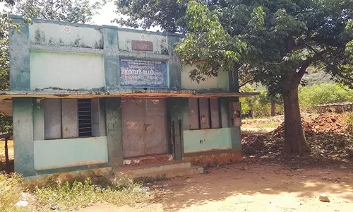 வருசநாடு அருகே சமுதாய கூடத்தை பயன்பாட்டுக்கு கொண்டு வர வலியுறுத்தல்