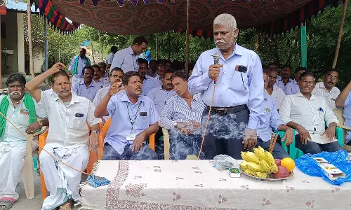 எறையூர் சர்க்கரை ஆலை ஊழியர்கள் உண்ணாவிரதம்