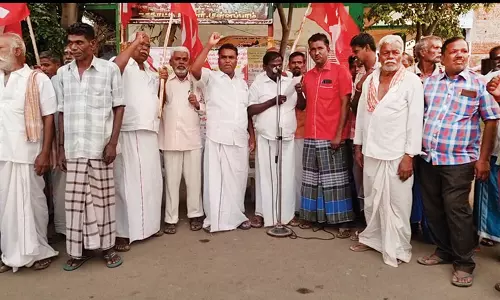 குள்ளபுரத்தில் குவாரிகளால் ஏற்படும் பாதிப்புகளை கண்டித்து போராட்டம்