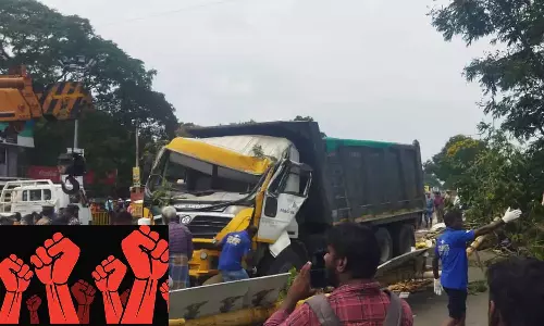 விபத்து நடந்த இடத்தில் பொதுமக்கள் மறியல்