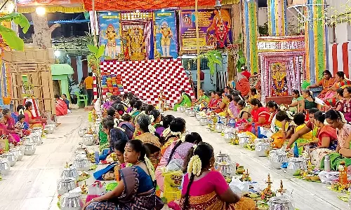 தூத்துக்குடி சண்முகபுரம் கருப்பசாமி கோவிலில் திருவிளக்கு பூஜை