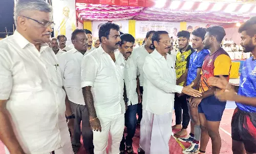 திசையன்விளையில் அகில இந்திய அளவிலான கபடி போட்டி-தி.மு.க. அமைப்பு செயலாளர் ஆர்.எஸ்.பாரதி தொடங்கி வைத்தார்