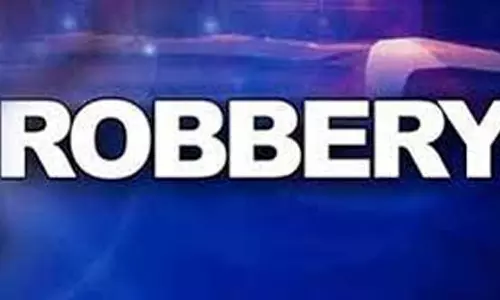 கோவையில் குடோன் உரிமையாளரை கட்டிப்போட்டு  இரும்பு கம்பிகள், சி.சி.டி.வி காமிராக்கள் கொள்ளை