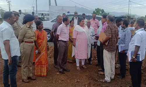 கட்டிட பணிகளை மறுவாழ்வுத்துறை ஆணையர் ஆய்வு