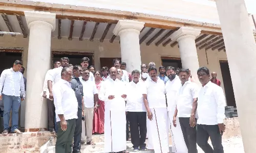 முன்னுரிமை அளித்து திட்டங்களை கொடுக்கிறோம் கோவையை தி.மு.க. அரசு புறக்கணிக்கவில்லை- அமைச்சர் எ.வ.வேலு பேட்டி