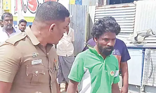 கடைக்குள் புகுந்து திருட முயன்ற கொள்ளையனுக்கு தர்மஅடி