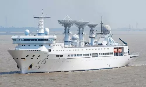 இலங்கை துறைமுகத்துக்கு வந்த சீன போர்க்கப்பல்- நிலைமையை உன்னிப்பாக கவனிப்பதாக இந்தியா தகவல்