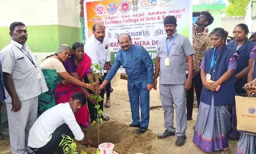 மரம் நடும் விழா