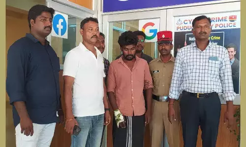 பெண்களை வீடியோ காலில் நிர்வாணமாக வர மிரட்டிய என்ஜினியர் கைது