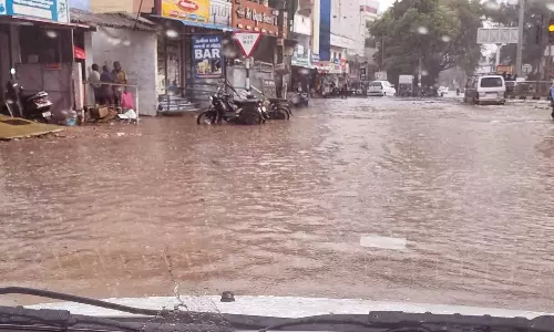 தாராபுரத்தில் பலத்த மழை