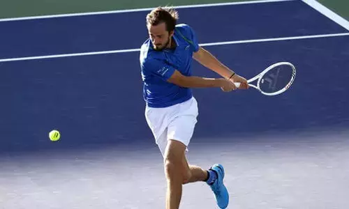 கனடா ஓபன் டென்னிஸ் - காலிறுதியில் மெத்வதேவ், அல்காரஸ் அதிர்ச்சி தோல்வி