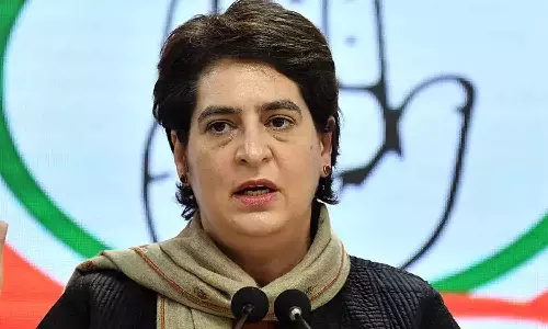 பிரியங்கா காந்தி மீது மத்திய பிரதேச போலீசார் வழக்குப்பதிவு