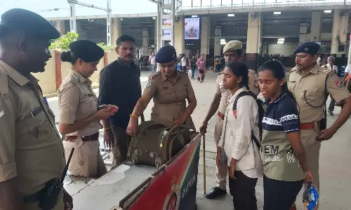 நாளை மறுநாள் சுதந்திர தின விழா: தமிழ்நாடு முழுவதும் தீவிர கண்காணிப்பு- பஸ், ரெயில் நிலையங்களில் போலீஸ் குவிப்பு