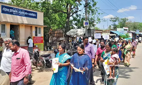 ஆழ்வார்திருநகரி பேரூராட்சியில் மரக்கன்றுகள் நடும் விழா