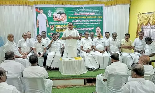 மதுரை அ.தி.மு.க. மாநாட்டிற்கு குடும்பத்துடன் திரண்டு வரவேண்டும் - மாவட்ட செயலாளர் எஸ்.பி. சண்முகநாதன் பேச்சு