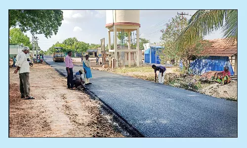 நரிக்குடி-மானூர் இடையே சாலை அமைக்கும் பணி
