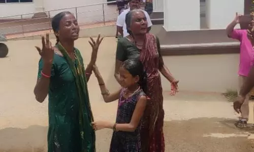 திருச்சியில் 3 பேர் தீக்குளிக்க முயற்சி