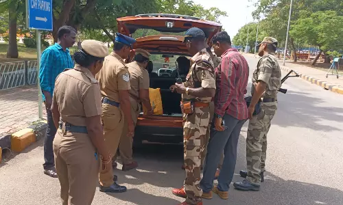 திருச்சி விமான நிலையத்தில் 5-அடுக்கு பாதுகாப்பு