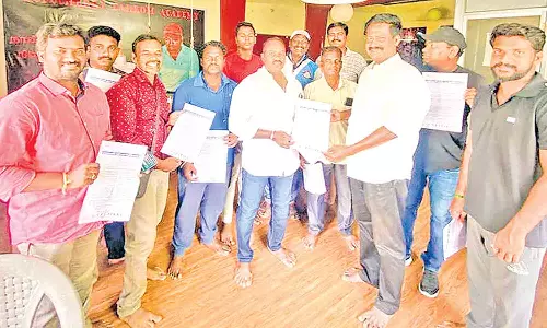 விளையாட்டு வீரர்கள் நலச்சங்கம் துண்டு பிரசுரம் விநியோகம்