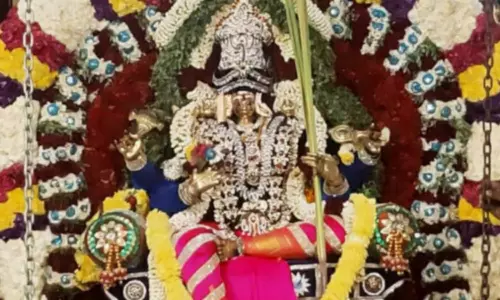 ஊஞ்சல் உற்சவத்திற்கு பிரசித்திபெற்ற மேல்மலையனூர்