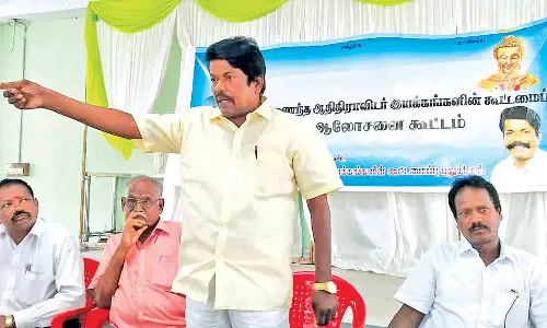 காலி பணியிடங்களை நிரப்பாததை கண்டித்து போராட்டம்