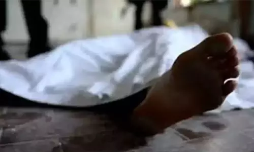 சேலம் புதிய பஸ் நிலையம் பசுமை வெளி பூங்காவில் இறந்து கிடந்த கர்நாடக வாலிபர்