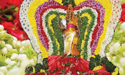 தெய்வங்களுக்கு ஆகாத மலர்கள்