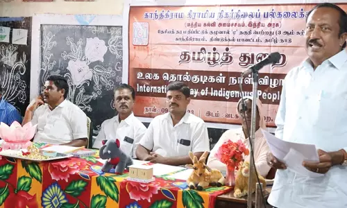 பழங்குடிகள் எந்தக் காரணத்தினாலும் கல்வியைக் கைவிடக்கூடாது - தொல்குடிகள் நாள் விழாவில் பேச்சு