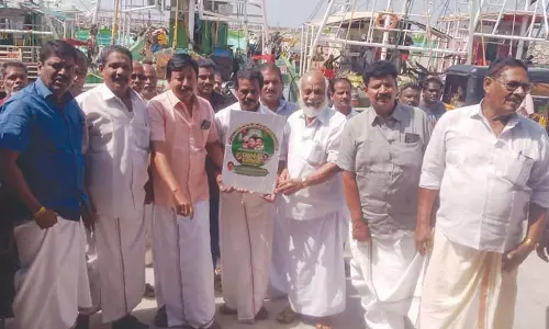 மதுரை மாநாடு குறித்து அ.தி.மு.க. சார்பில் தெருமுனை பிரசாரம்