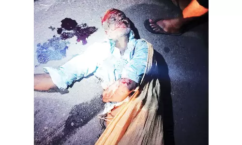 கார் மோதி கூலி தொழிலாளி சாவு