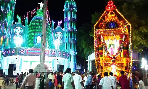 ராதாபுரம் அருகே பரலோக அன்னை ஆலய தேரோட்டம்