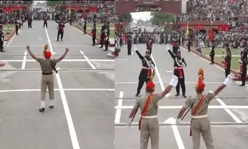 77-வது சுதந்திர தினம்.. வாகா எல்லையில் கொடியிறக்கும் நிகழ்ச்சி.. கெத்தாக நடைபோட்ட இந்திய வீரர்கள்!