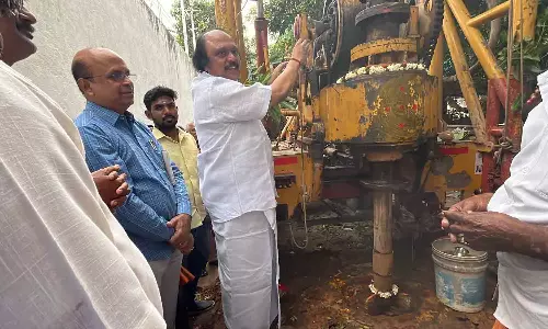 புதிய ஆழ்குழாய் கிணறு-அனிபால் கென்னடி எம்.எல்.ஏ. பணிகளை தொடங்கி வைத்தார்