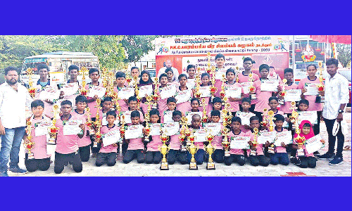 சிலம்பம் ேபாட்டியில் மாணவர்கள் சாதனை