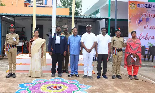 அரும்பார்த்தபுரம்  பள்ளியில் சுதந்திர தின கொண்டாட்டம்