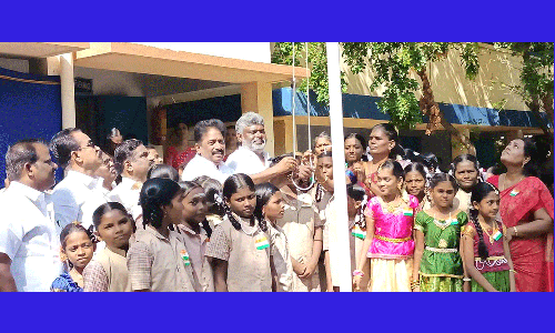 பெண்கள் பள்ளியில் சுதந்திர தின விழா