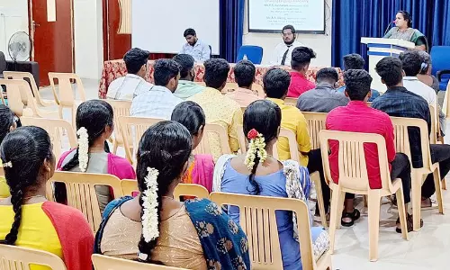 ஆங்கில மொழித்திறன் கருத்தரங்கு