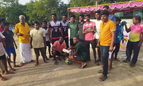 சுதந்திர தினத்தை முன்னிட்டு கைப்பந்தாட்ட போட்டி