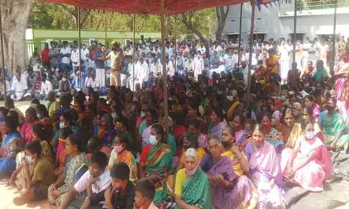 தெங்குமரஹடா கிராம மக்களை வெளியேற்றி வேறு இடத்தில் மறுகுடியமர்வு செய்ய உத்தரவு