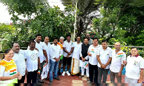 பெசன்ட் நகர் கடற்கரையில் 77வது சுதந்திர தின விழா கோலாகலம்